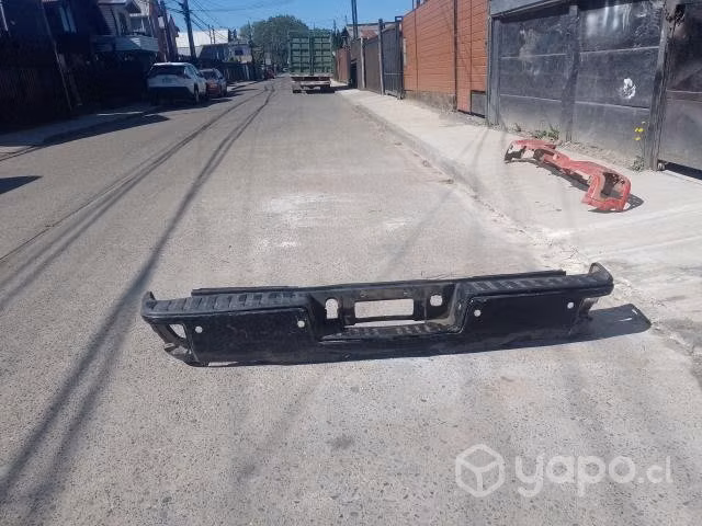 Parachoque trasero Chevrolet Silverado