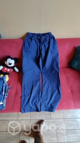 Ropa clínica en perfecto estado - Imagen 4