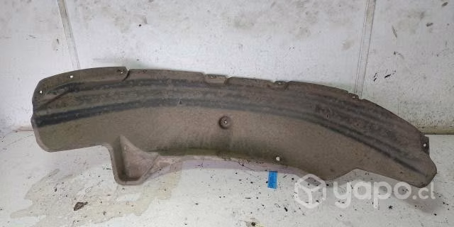 Guardafango Tras der (VBM244) VW Amarok 2012