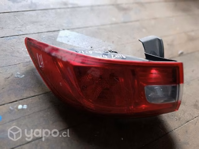 Foco trasero izquierdo Renautl Clio 4 2017