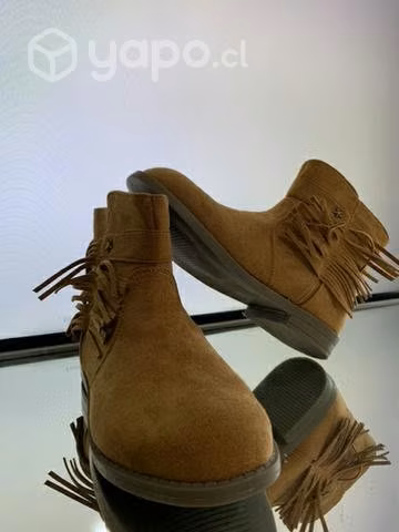 Botas marca YUMP talla 33 - Imagen 4