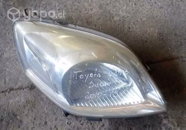 Optico derecho toyota yaris sedan 2010-2013