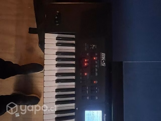 Sintetizador Roland BK5