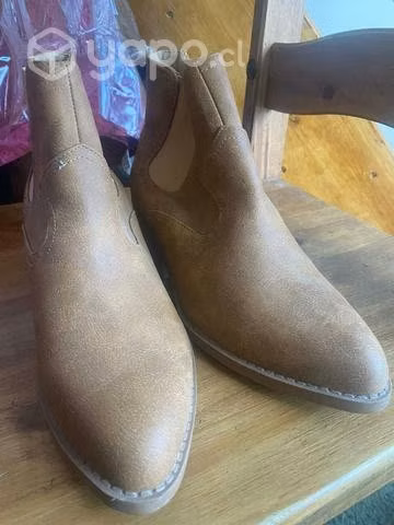 Botines marca Sybilla número 39 buen estado - Imagen 2