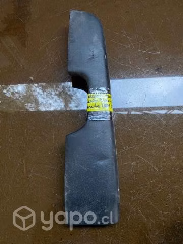 Tapa tapiz puerta tras der Ssangyong New Actyon