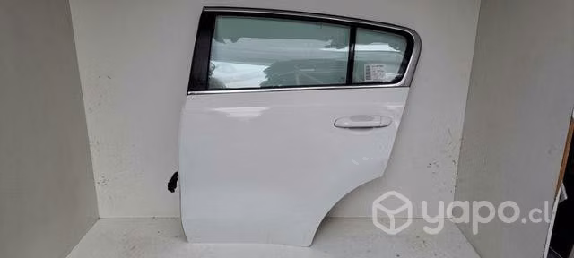 Puerta trasera lh kia sportage 16-19 RAK2.1