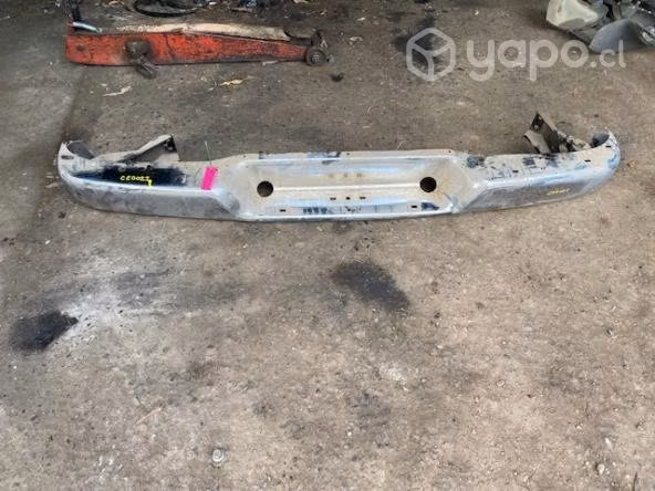 Parachoque trasero (CED022) Chevrolet Express 2012