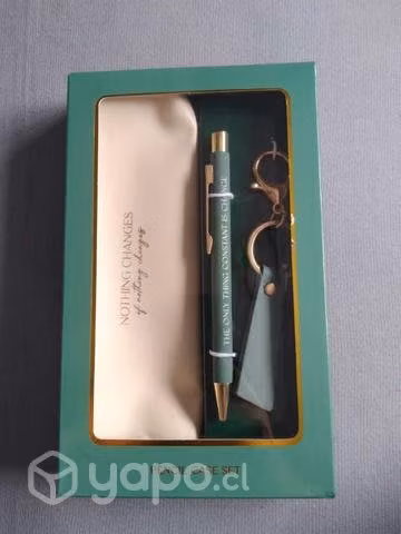 Estuche + lapiz y llavero