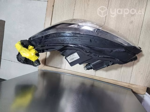 Optico izquierdo peugeot 208 led