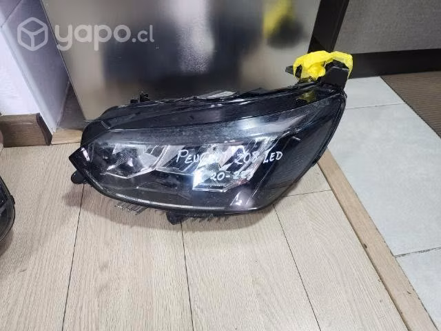 Optico izquierdo peugeot 208 led - Imagen 2
