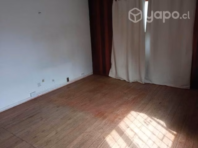 Arriendo Terreno con Bodegas y oficinas