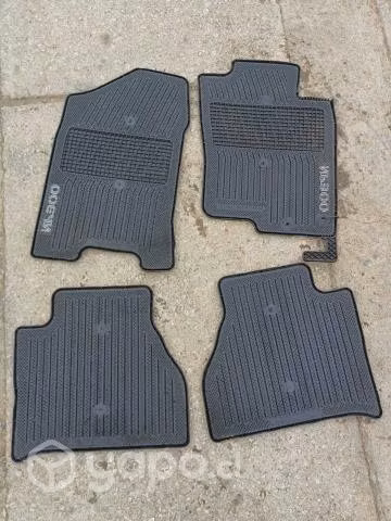 Alfombras Piso Nissan Np300 Año 2015-2019 Original - Imagen 2