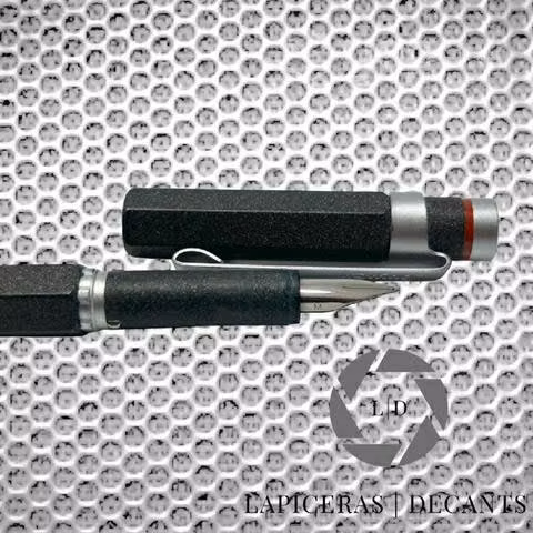 Lapicera pluma fuente Rotring 600 Newton Lava