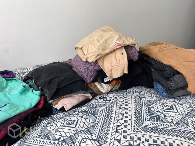 Lote de ropa diferentes marcas