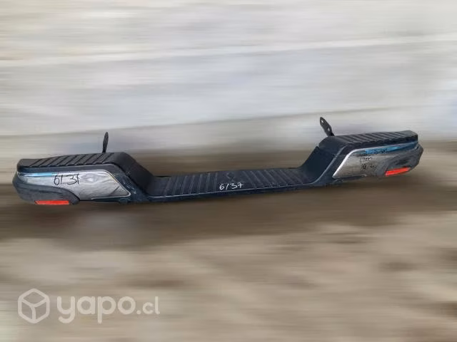 Parachoque trasero mitsubishi l