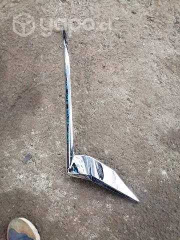 Moldura cromada delantera izq. land cruiser-f150