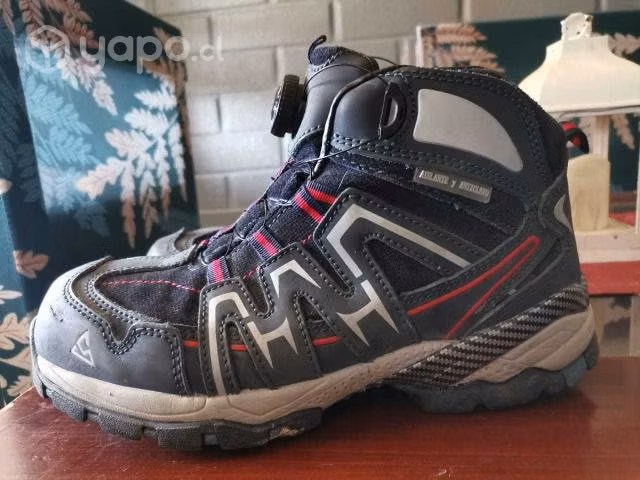 Zapato de seguridad marca sherpas