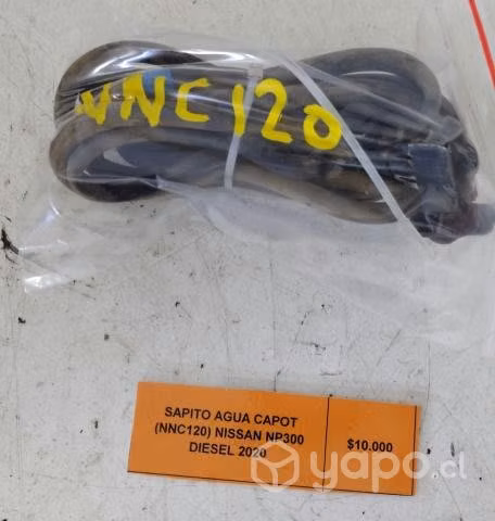 Sapito Agua Capot (NNC120) Nissan NP300 Dies 2020