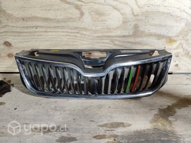 Máscara Skoda rapid 2013 2015 /m01jrgd