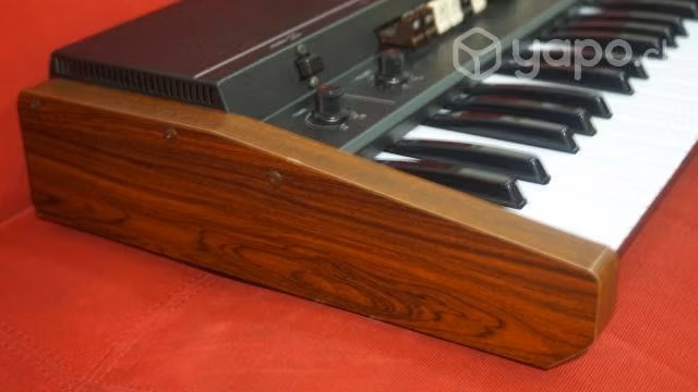 Clasico Sintetizador Roland VK-09 emulador Hammond
