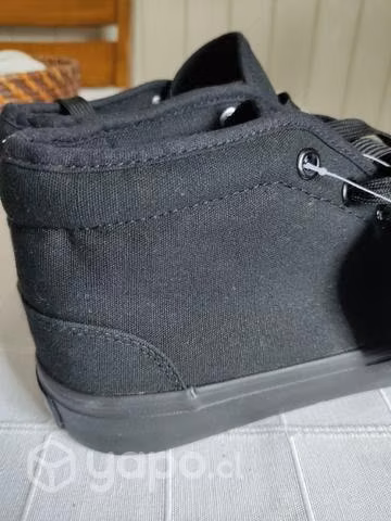 Zapatilla lona