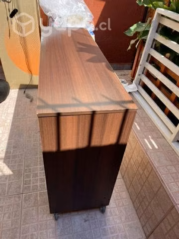 Cómoda marca CIC (precio conversable)