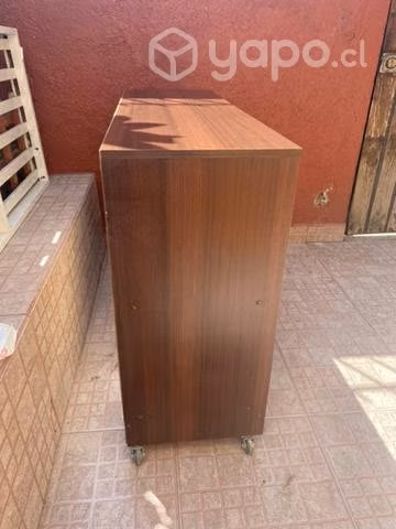 Cómoda marca CIC (precio conversable)
