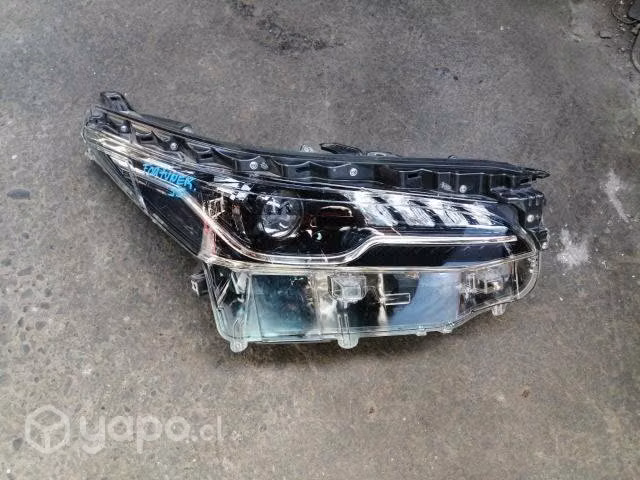 Optico derecho con led toyota fortuner original
