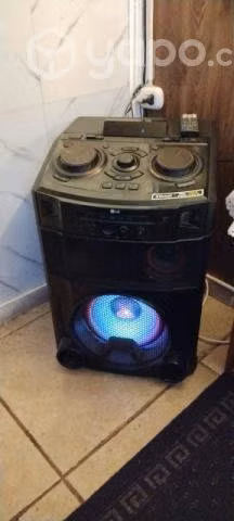 Equipo de sonido lg impecable