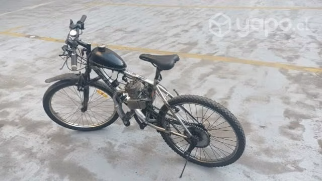 Bicicleta con motor a gasolina
