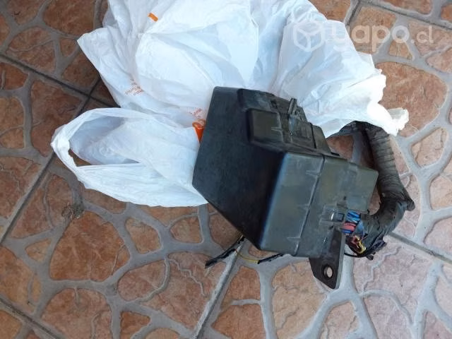 Caja de fusibles hyundai scoupe 1993