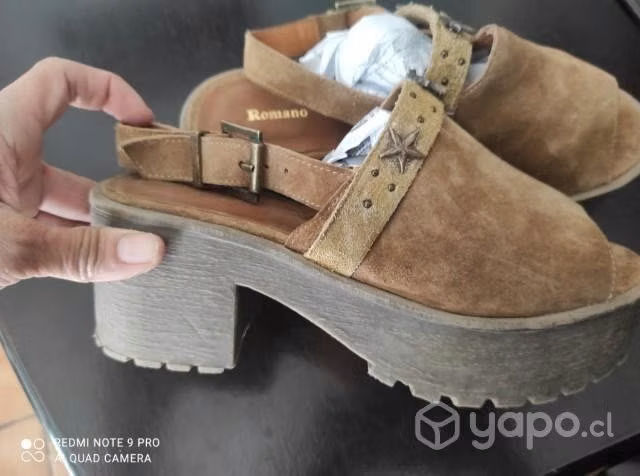 Sandalias Romano cuero número 37 nuevas