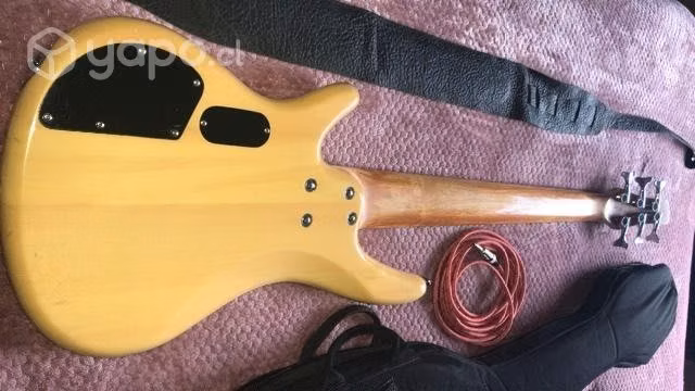 BAJO IBANEZ gio