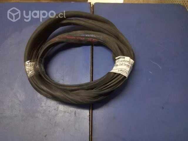 Goma contorno pilar del izq Fiat Fiorino fire 2015