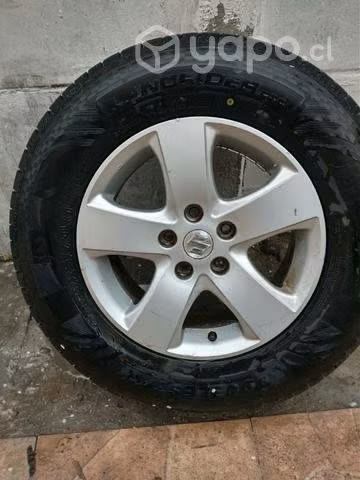 Juego de llantas con neumaticos 225/70/16 Suzuki G