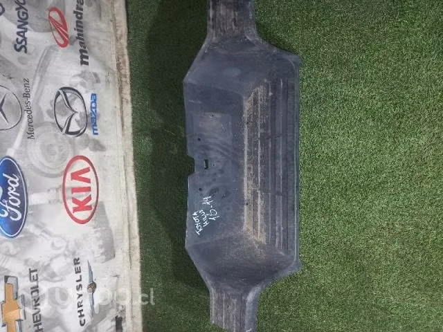 Pisadera trasera toyota hilux 16 19