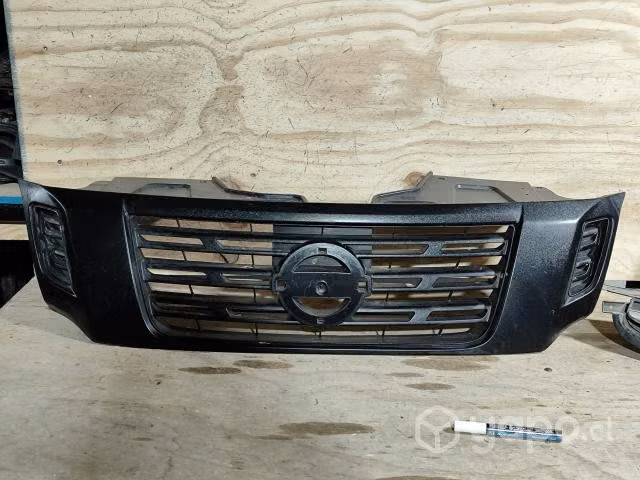 Máscara Nissan np300 negra /m01jrgdj