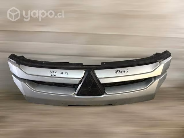Mascara Mitsubishi L200 dakkar 2020 2022