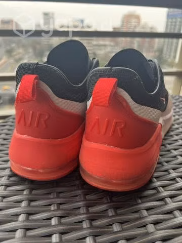 Zapatillas Nike Air Usadas - Imagen 3