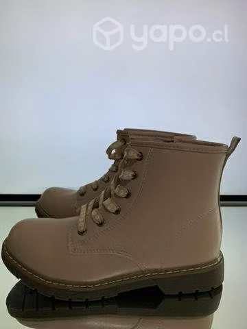Botas marca YUMP talla 33 - Imagen 3