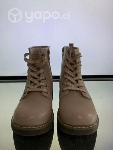 Botas marca YUMP talla 33 - Imagen 2