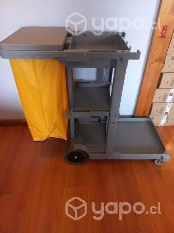 2 carros porta útiles de aseo