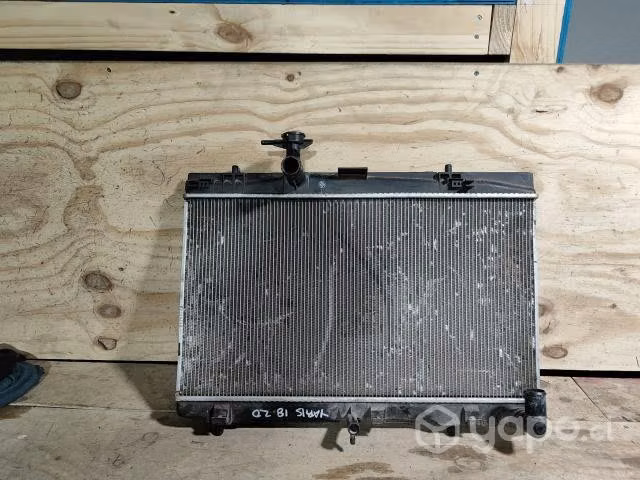 Radiador condensador Toyota Yaris 2018 2020