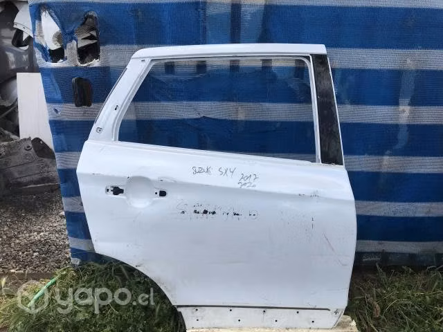 Puerta trasera derecha Suzuki Sx4