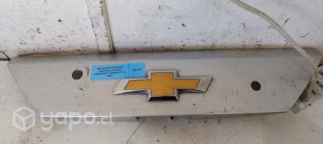 Moldura Portalon 42625100 Chevrolet Spark GT 2021