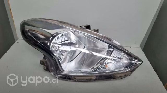 Optico Nissan versa dmg la cisterna 8.43