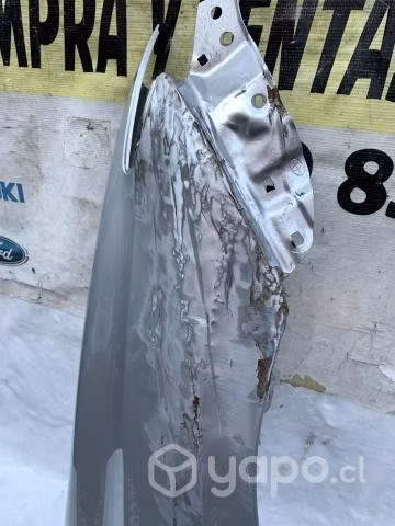 Tapabarro derecho Toyota Auris