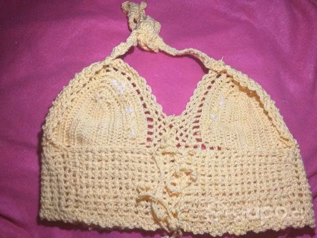 Crop top a crochet