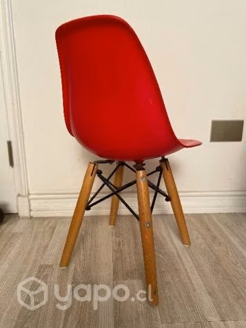 Silla Eames infantil