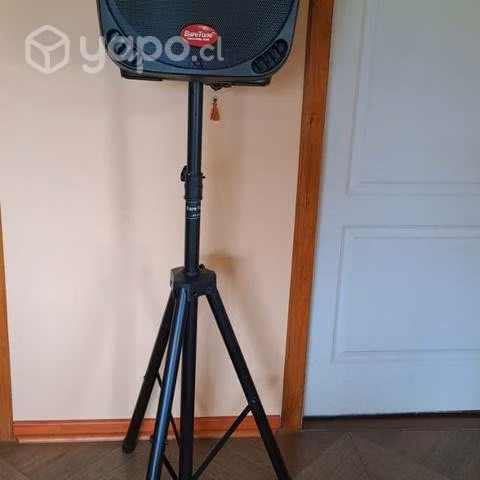 Parlante con tripode